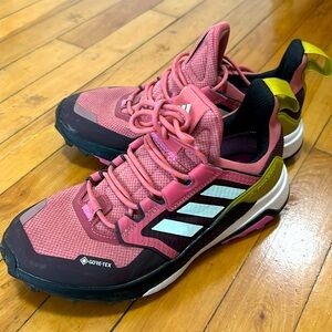 Adidas Women's Terrex Trailmaker Gore-tex Waterproof Hiking Shoes size 5 1/2
